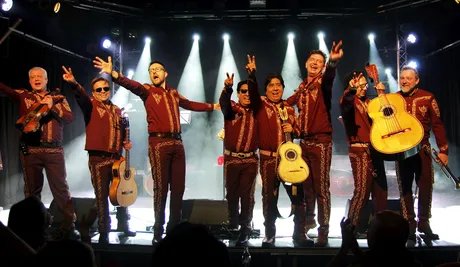 Mariachi dos Mundos