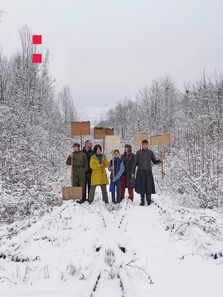 Yoldaş – Frauen, die einander halten