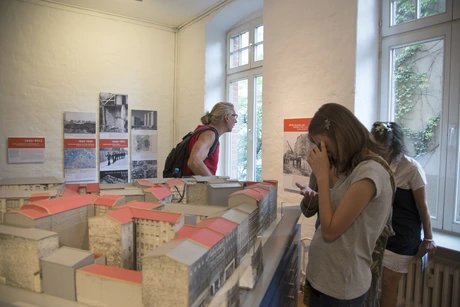 In der Ausstellung "Geschichte wird gemacht"