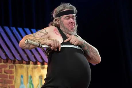 Kabaret Kalashnikov: Taverna Stories – Ein wildes Varieté-Spektakel