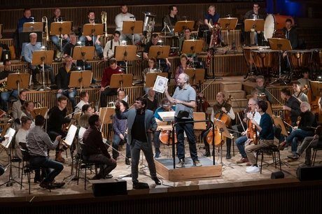 e_813ea81d8d5f84d2a2b9aaba3cb5b18a_img-hopop