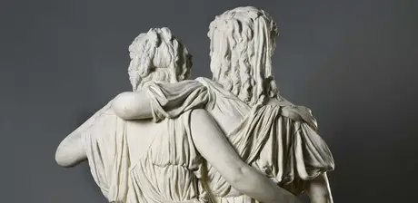 Johann Gottfried Schadow, Doppelstandbild der Prinzessinnen Luise und Friederike von Preußen, sog. Prinzessinnengruppe, 1795, Detail, Gips, Zustand nach der Restaurierung