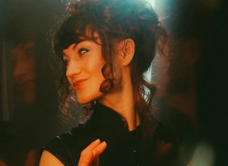 e_8e6d70a1b8f4de576548d4b3c2115a3e_img-hopop