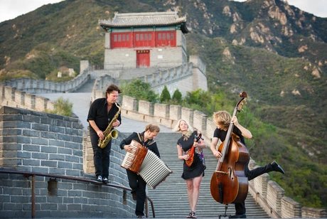 e_93480bbdab10f1a99613e5edd1653fd2_img-hopop