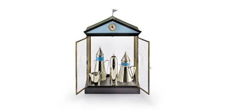 Aldo Rossi, Tea and Coffee Piazza, Entwurf 1983, Hersteller: Officina Alessi, Crusinallo, Italien, Silber, Einbrennlack, Quarz