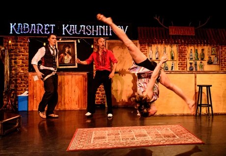 Kabaret Kalashnikov: Taverna Stories – Ein wildes Varieté-Spektakel