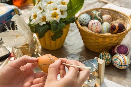 Ostereiermalen in sorbischer Tradition