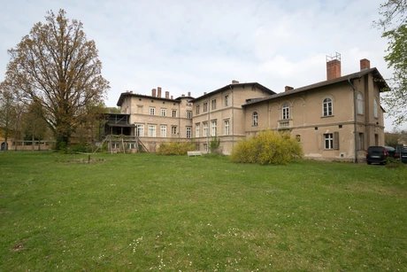 Villa Liegnitz, Ansicht von Südwest aus dem Garten, 2017