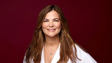 DR. MED SHEILA DE LIZ