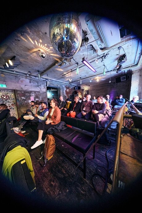 e_b1a355dff423e322cc6bbb92b5cdd4ee_img-hopop