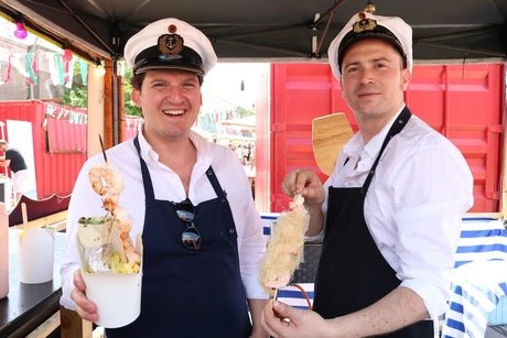 e_b8b737990deff92c83b4ef7c9650d32c_img-hopop