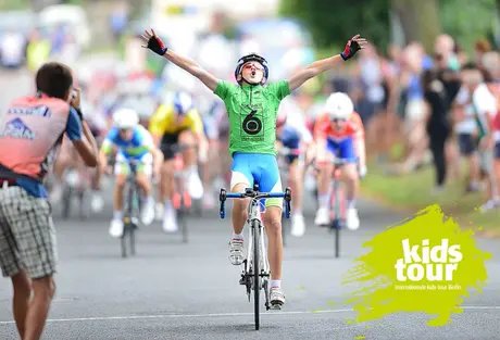 Internationale kids-tour, Zieleinfahrt mit Publikum