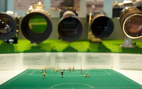 Teleobjektive und Tele-Zoom-Objektive gehören zu den Errungenschaften der fotografischen Optik. Durch sie wurde es möglich, selbst den weit entfernten Torschuss einzufangen.