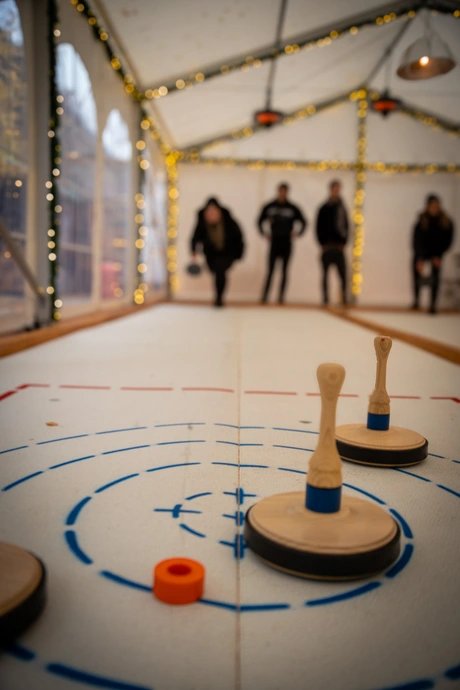 Eisstockschießen im Cassiopeia Sommergarten