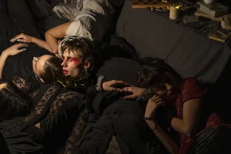 P14 – Vom Gewebe der Zeit oder die Angst davor zu begreifen, dass es im Leben um nichts geht