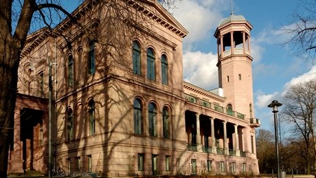Schloss Biesdorf - Blick auf den sanierten Turm