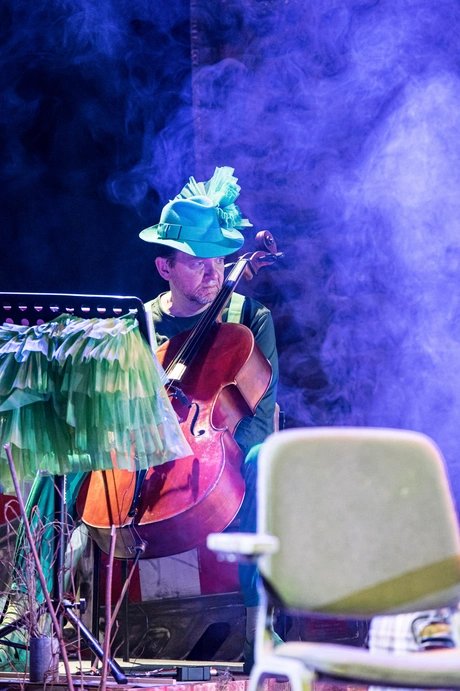 Aufbrechender Asphalt