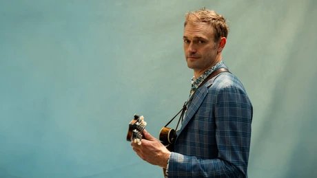 CHRIS THILE