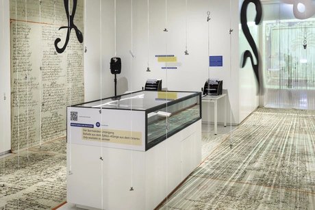 Ausstellungsansicht "Droste Digital. Handschriften – Räume – Installationen"