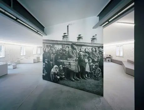 e_f2b428d4bc0cf5d73700341b27d8f165_img-hopop