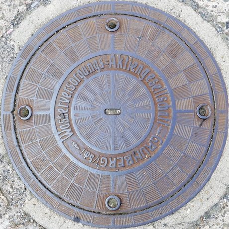 Kanaldeckel der Wasserversorgung