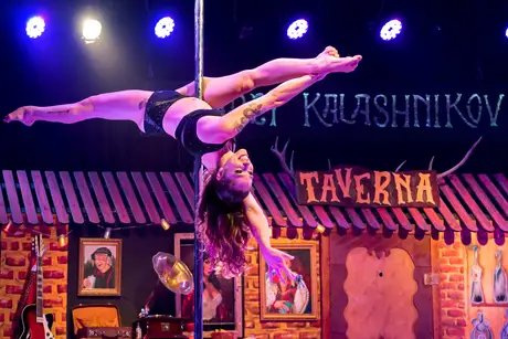 Kabaret Kalashnikov: Taverna Stories – Ein wildes Varieté-Spektakel