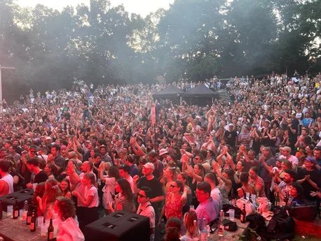 genid-11a7fcf9397f43f098053afe8d3404d248294-b8