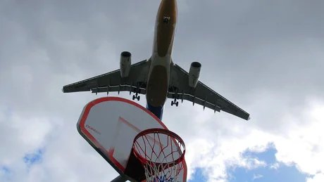 Was fliegt denn da? Basketball in Berlin vor und nach 1989/90