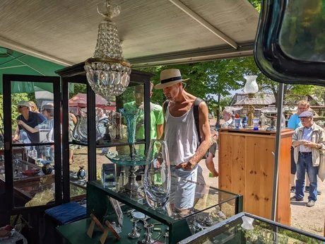 RIESENFLOHMARKT