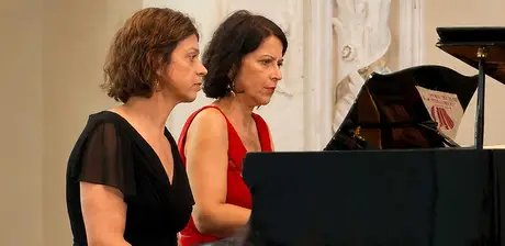 Maria-Magdalena Pitu-Jokisch und Beatrice Wehner-Schaller (Klavier)