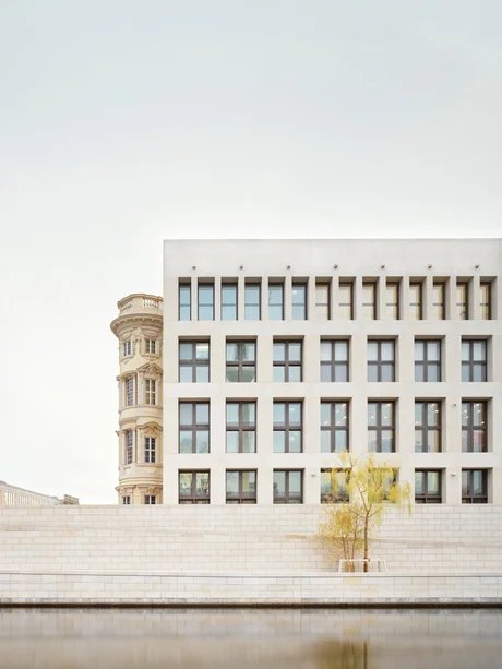 Blick auf die Ostfassade