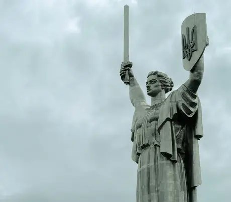 Erinnern im Krieg – Erinnerung im Wandel. Ukrainische Erinnerungskultur im Kontext des aktuellen Krieges.