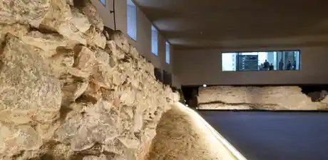 Archäologisches Fenster im PETRI Berlin