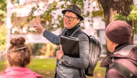 Architekturführer Christian Fessel | Mann mit Hut Touren