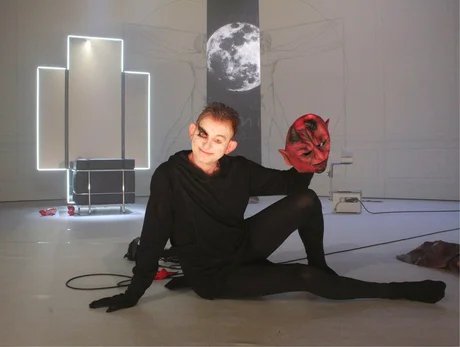 HERR TEUFEL FAUST: Solo-Drama mit Dominique Horwitz