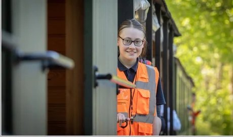 Kind auf Zug- Parkeisenbahn Wuhlheide