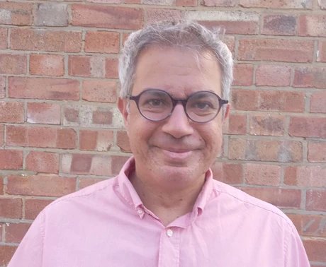 Porträt von Adam Hanieh