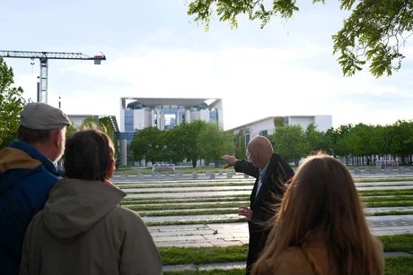 Führung Rundgang Regierungsviertel Reichstag