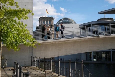 Führung Rundgang Regierungsviertel Reichstag