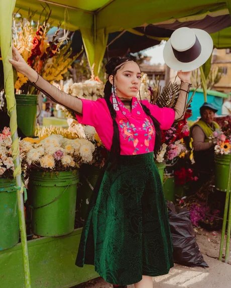 Porträt der peruanischen Quechua Musikerin Renata Flores