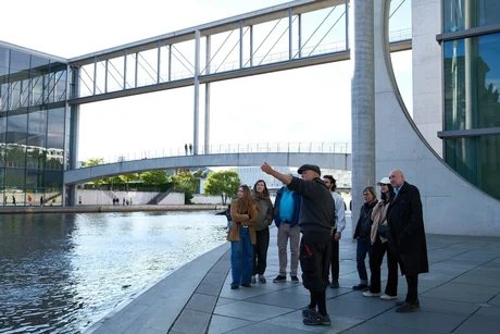 Berlin: Rundgang Orte der Demokratie im Regierungsviertel