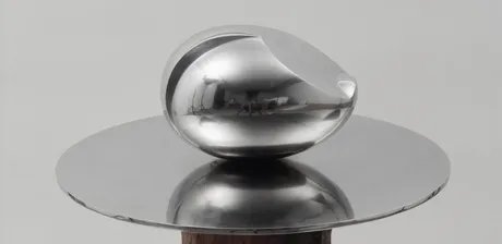 Constantin Brancusi, Le Nouveau-Né II, 1927, Edelstahl, Foto: Centre Pompidou, MNAM-CCI/Adam Rzepka/Dist. GrandPalaisRmn,