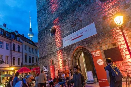 In der Langen Nacht der Museen wird die Nikolaikirche zur Kulisse für Musik, Verbrechen und spannende Geschichten.