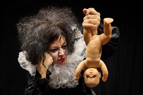 "MATRIA" vom Zenobia Theater