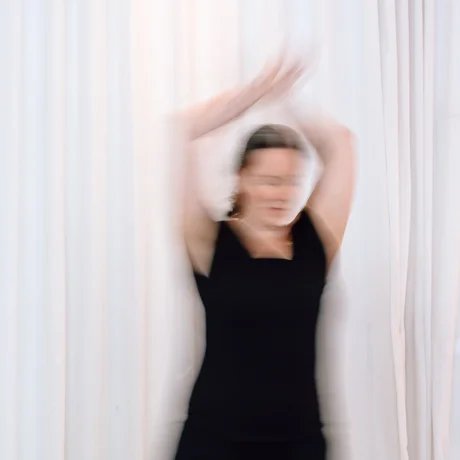 Shake the Dust mit Simone Pappler im MOKKA*MILCH