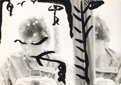 Gabriele Stötzer, Mir gegenüber – Selbst im Spiegel, 1985 © VG Bild-Kunst, Bonn 2026