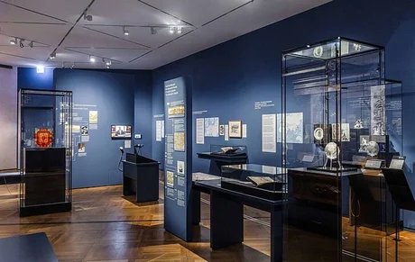Ausstellungsansicht Objekte Geschichte Geschichten