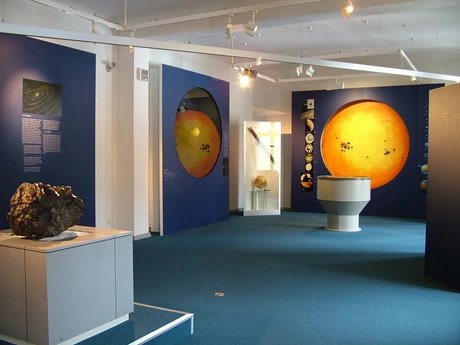 Ausstellungsraum "Das Sonnensystem" in der Archenhold-Sternwarte Treptow