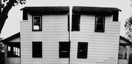 Gordon Matta-Clark, Splitting, Detail, 1974