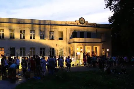 Archenhold-Sternwarte im Sonnenuntergang